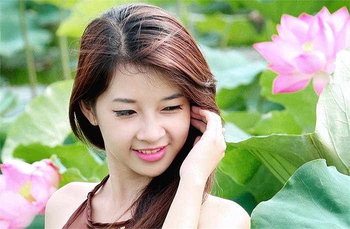 Gai Xinh Đeo Kính Vẻ Đẹp Tinh Tế Và Phong Cách Thu Hút Mọi Ánh Nhìn